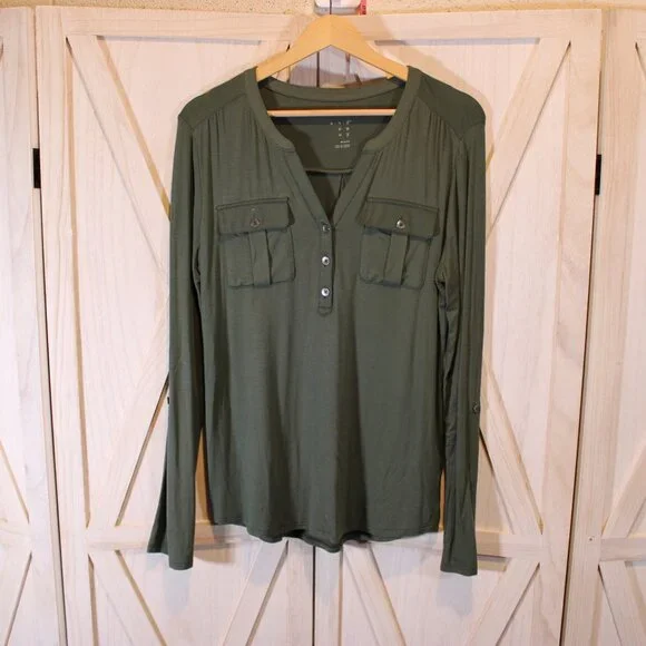 A New Day Green Button Front Henley Top- Size Medium - Picture 1 of 7